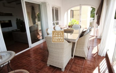 Spacious villa with guest apartment within short distance of the center of Altea la Vella.